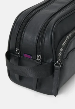 Pier One Toilettas - Black -Pier One Aanbiedingen Winkel f533c08f73014507a19f0f1471b18552 scaled