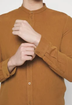 Pier One Overhemd - Brown -Pier One Aanbiedingen Winkel faeba68eecc4494995c67e96fe51b105 scaled