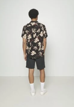 Pier One 2 Pack - Shorts - Olive/Black 8 Pier One 2 Pack - Shorts - Olive/Black -Pier One Aanbiedingen Winkel fd44b737848c4df581a8294c3b8851b1